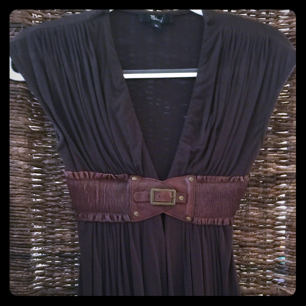 Ladies “Sky” top with leather buckle trim
